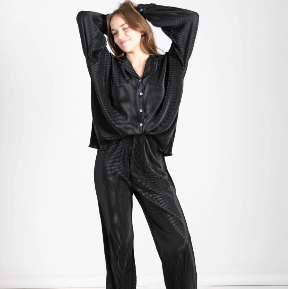 Waverles PLEATS PLEASE SET IN NOIR